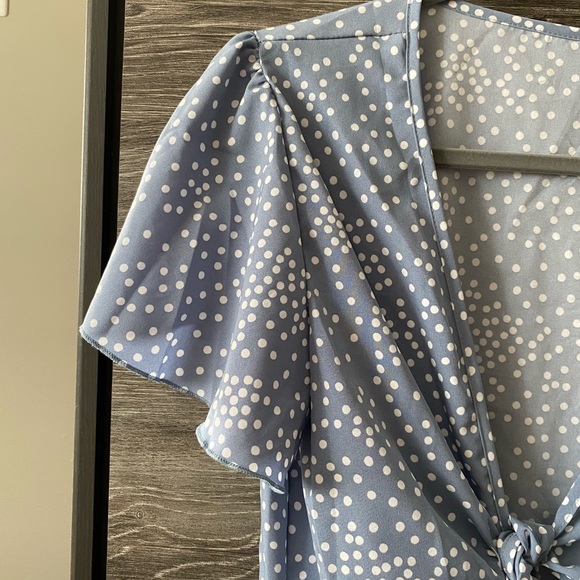 NWT Zaful crop tie front crop top - Picture 2 of 4